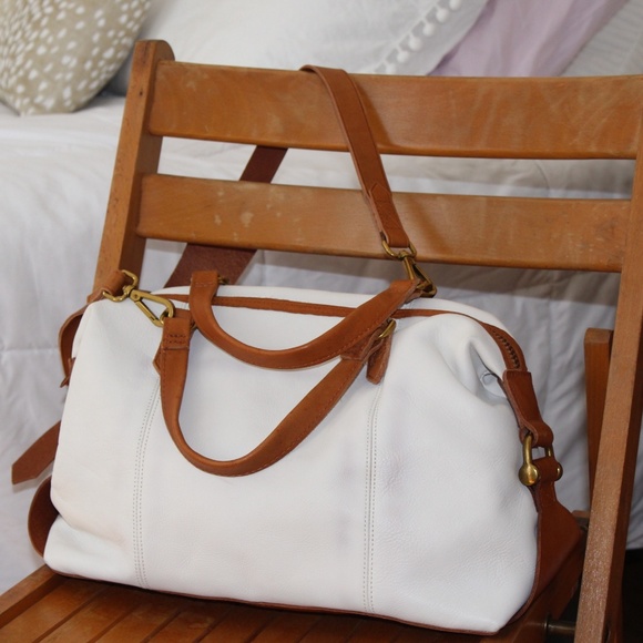 Madewell Handbags - NWT Madewell Medium White and Brown Leather Tote